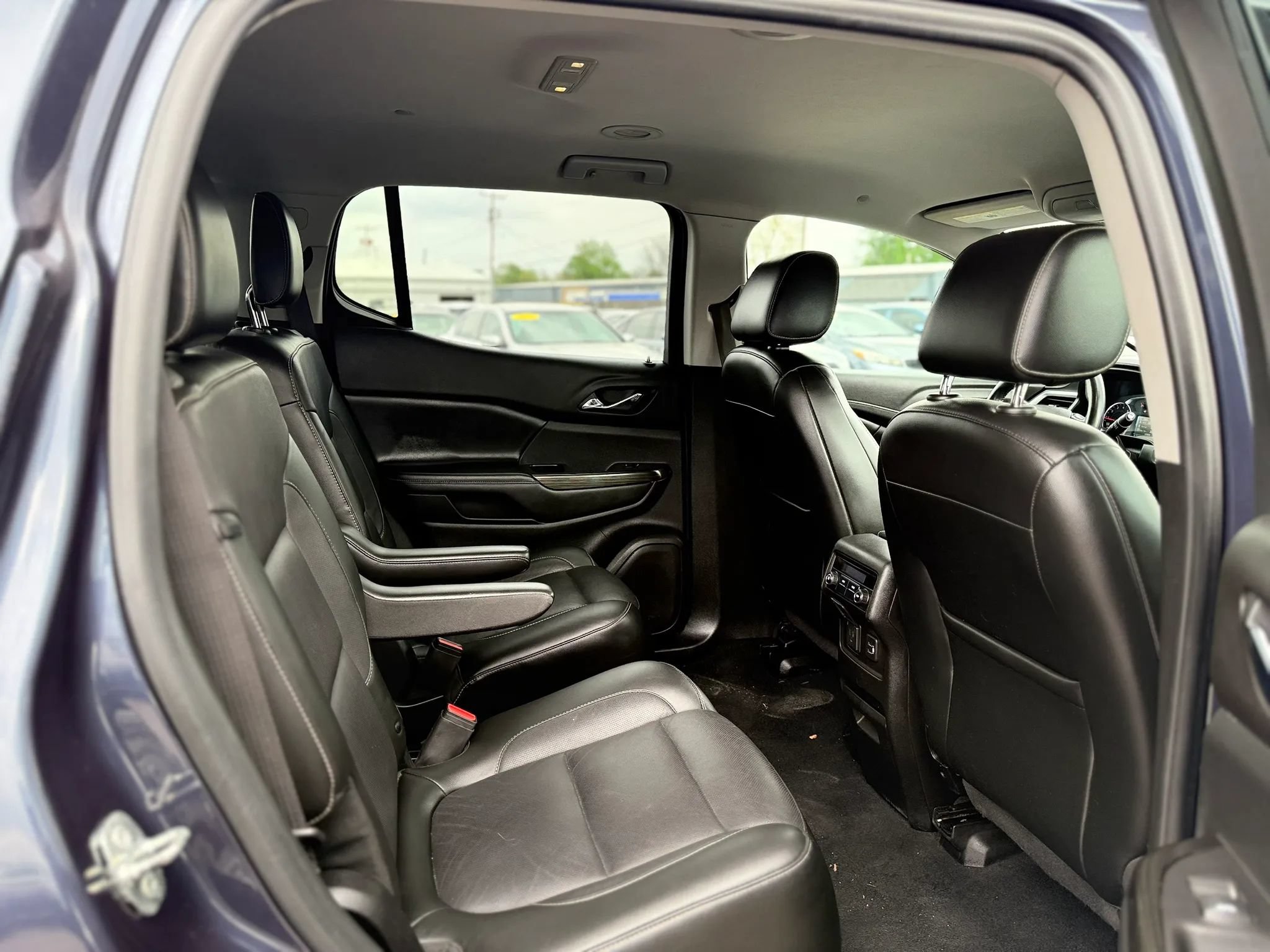 Used 2019 GMC Acadia SLT FWD image 41