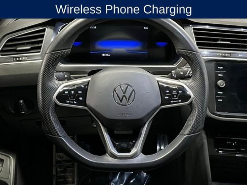 Used 2024 Volkswagen Tiguan SE R-Line image 9