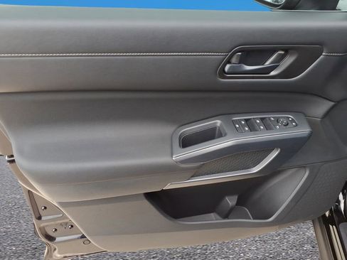 New 2026 Nissan Pathfinder SV AWD/4WD image 15