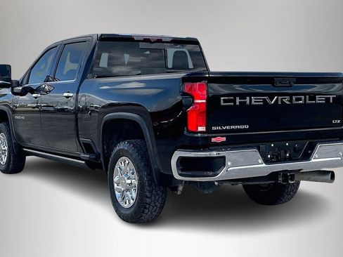 Used 2024 Chevrolet Silverado 2500 LTZ w/ LTZ Premium Package AWD/4WD image 4