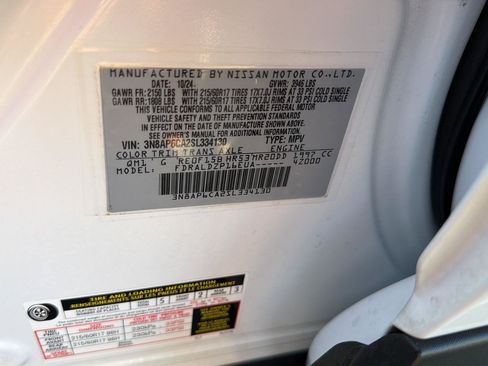 Used 2025 Nissan Kicks SV FWD image 39