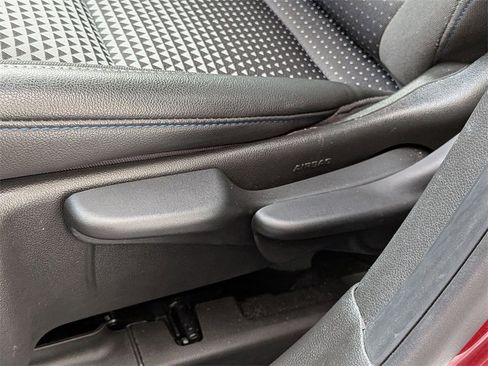 Used 2025 Chevrolet Trax LT w/ LT Convenience Package image 14