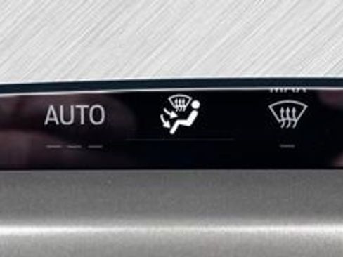 Used 2024 Ford Escape SE image 7