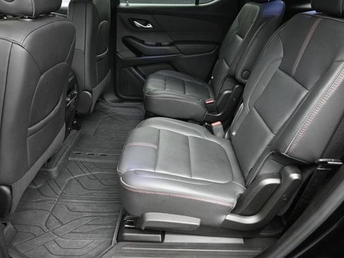 Used 2023 Chevrolet Traverse RS w/ LPO, Floor Liner Package AWD/4WD image 15