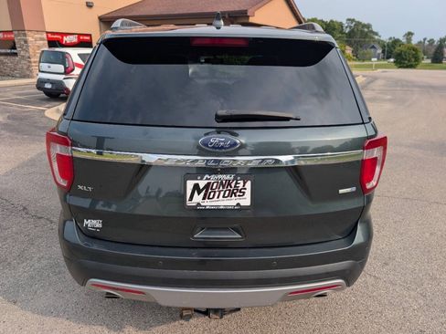 Used 2016 Ford Explorer XLT w/ Equipment Group 202A AWD/4WD image 7