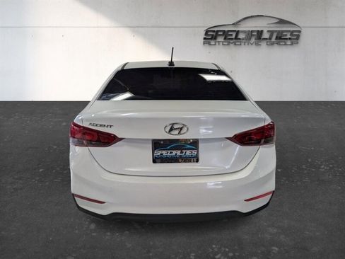Used 2022 Hyundai Accent SEL FWD image 9