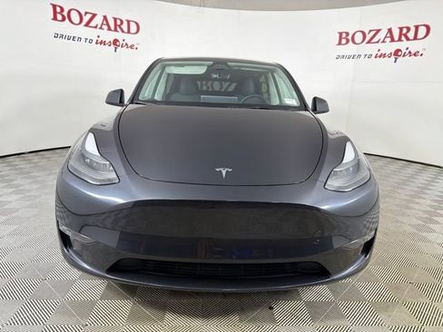 Used 2024 Tesla Model Y 2WD image 2