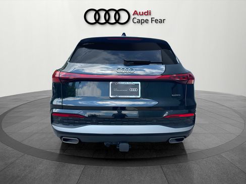 Used 2025 Audi Q5 Premium Plus w/ Premium Plus AWD/4WD image 4