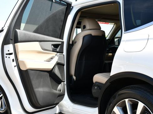 Used 2025 Acura MDX w/ Technology Package FWD image 26