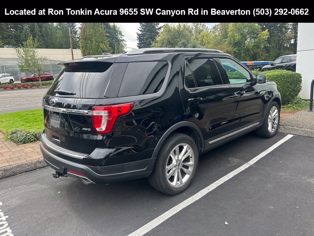Used 2018 Ford Explorer XLT w/ Equipment Group 202A AWD/4WD image 4