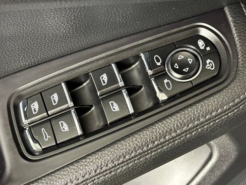 Used 2020 Porsche Macan AWD/4WD image 39