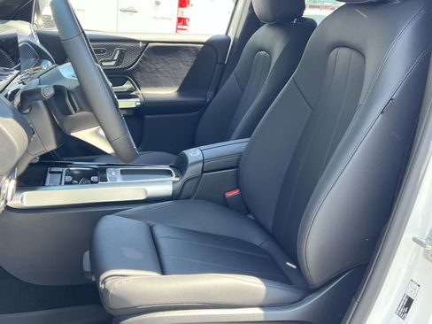 New 2026 Mercedes-Benz GLB 250 4MATIC image 18
