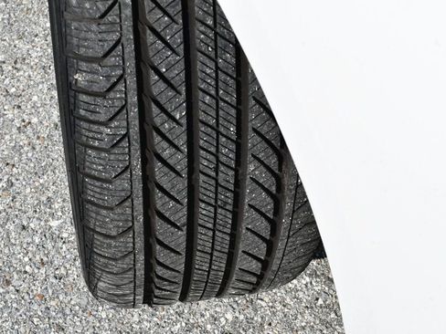 Used 2024 Mercedes-Benz CLE 450 4MATIC Cabriolet image 70