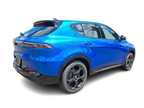 New 2026 Alfa Romeo Tonale w/ Black Premium Package AWD/4WD image 4