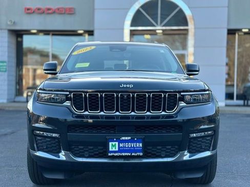 Used 2023 Jeep Grand Cherokee L Limited w/ Luxury Tech Group II AWD/4WD image 9
