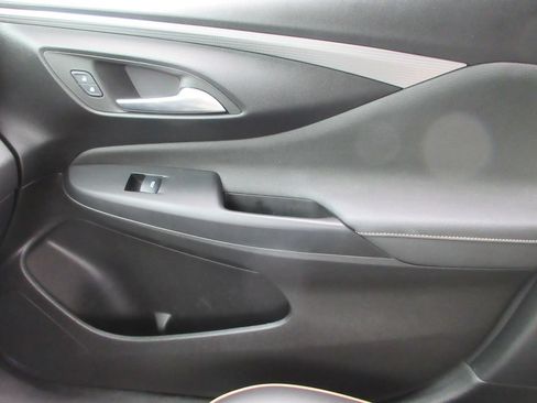 Certified 2024 Buick Envista Avenir FWD image 32
