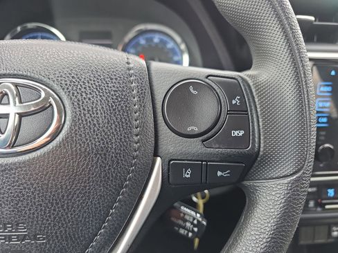 Used 2019 Toyota Corolla LE image 17