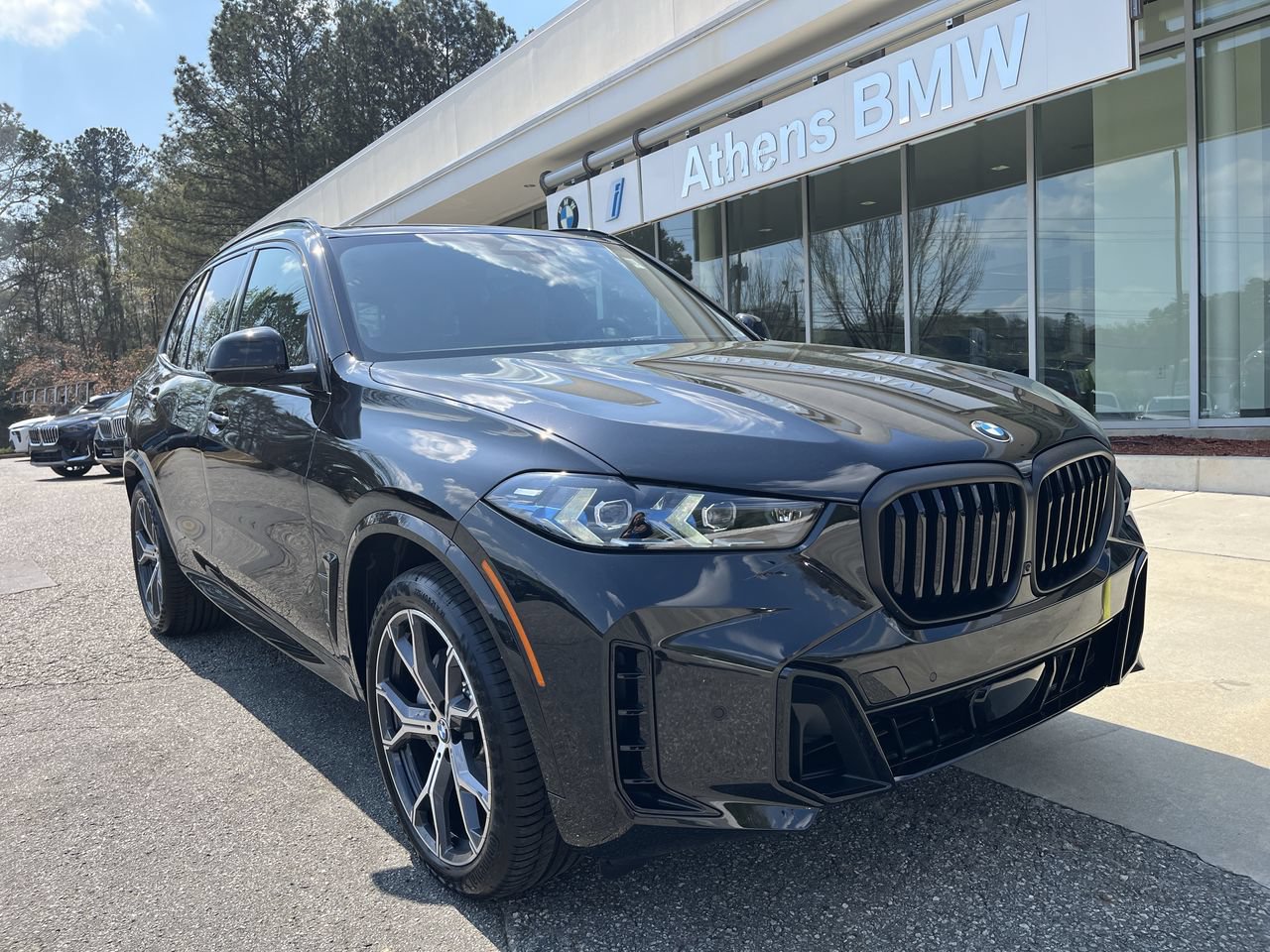 Used 2026 BMW X5 xDrive40i w/ M Sport Package AWD/4WD image 1