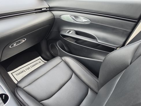 Used 2025 Genesis GV70 2.5T AWD/4WD image 21