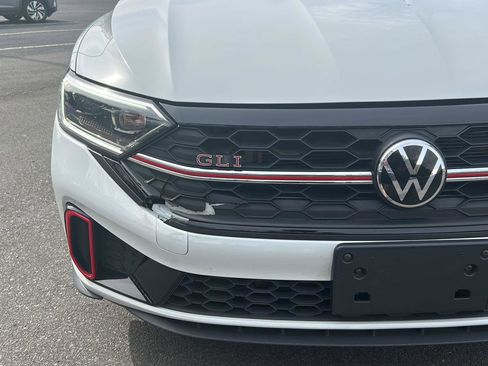 Used 2023 Volkswagen Jetta GLI Autobahn image 11