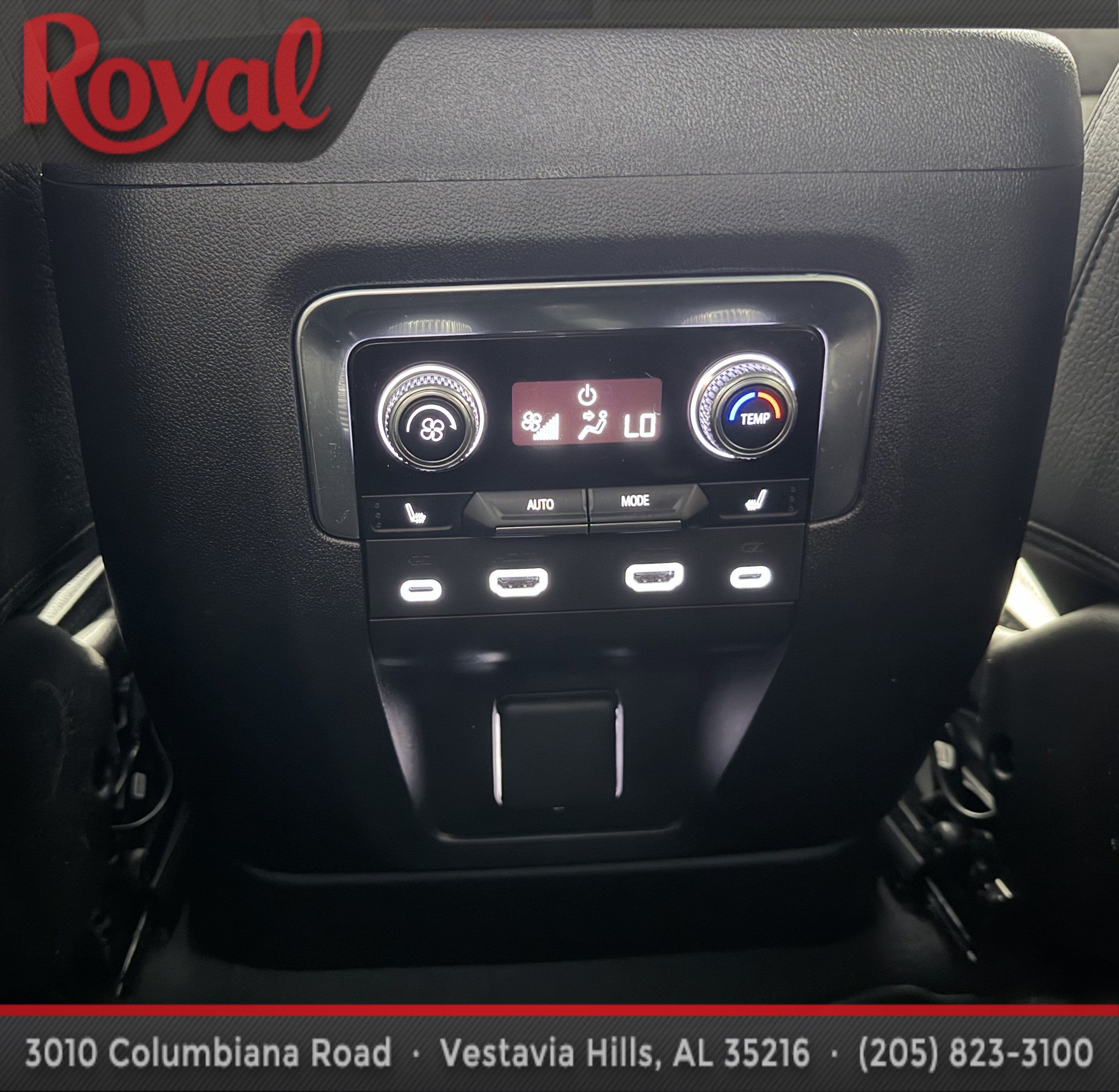 Used 2024 GMC Yukon XL Denali RWD image 30