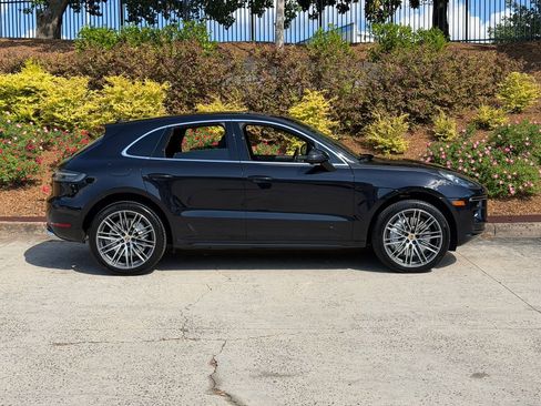 Used 2020 Porsche Macan Turbo AWD/4WD image 2