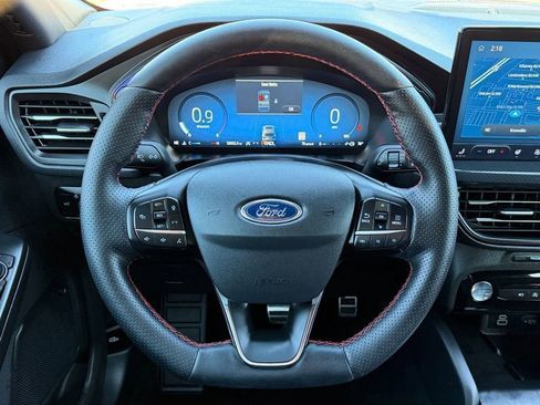 Used 2024 Ford Escape ST-Line Select w/ Tech Pack #2 image 16