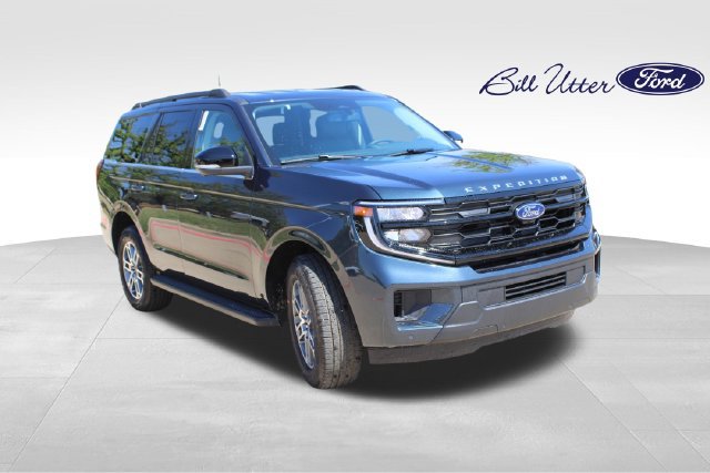 New 2026 Ford Expedition Active RWD image 2