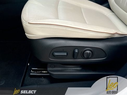 Used 2024 Buick Encore GX Avenir w/ Avenir Convenience Package FWD image 22