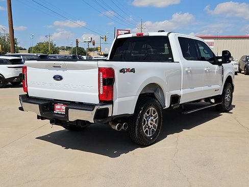 Used 2024 Ford F250 Lariat w/ Lariat Ultimate Package AWD/4WD image 3