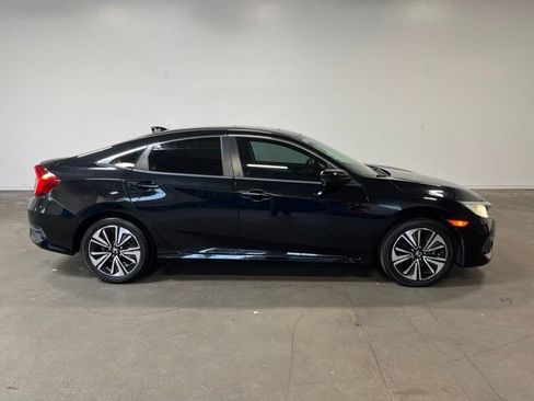 Used 2017 Honda Civic EX-L image 2