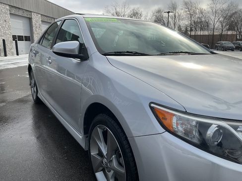 Used 2013 Toyota Camry SE w/ Leather Pkg image 11