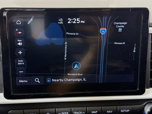 Used 2022 Hyundai Venue Limited FWD image 13