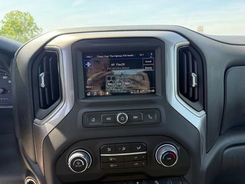 Used 2025 Chevrolet Silverado 2500 Custom w/ Custom Value Package AWD/4WD image 34