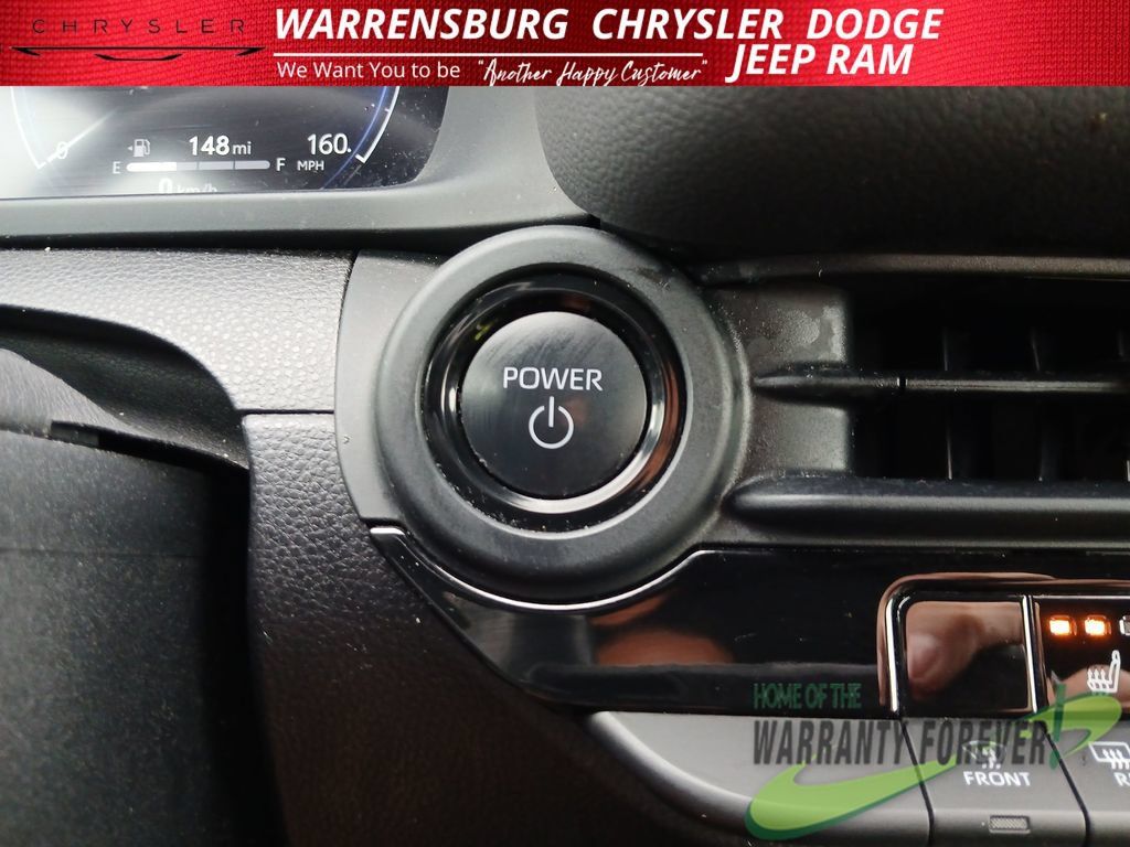 Used 2024 Toyota Crown AWD/4WD image 30
