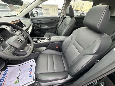 New 2026 Nissan Rogue SV AWD/4WD image 11