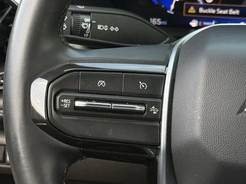 Used 2024 Chevrolet Colorado LT w/ LT Convenience Package II RWD image 16