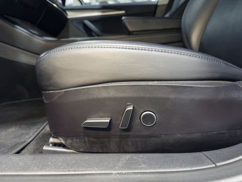 Used 2022 Tesla Model 3 Long Range AWD/4WD image 7