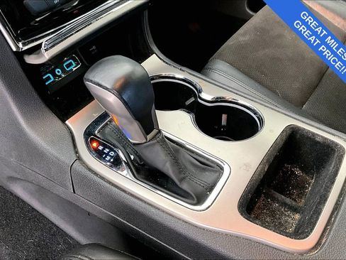 Used 2021 Jeep Grand Cherokee Laredo X image 18