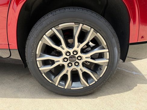 New 2026 GMC Acadia Denali Ultimate w/ LPO, Floor Liner Package AWD/4WD image 37