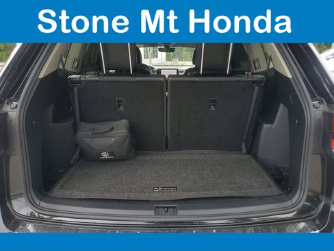 Used 2024 Volkswagen Atlas SEL Premium R-Line AWD/4WD image 10