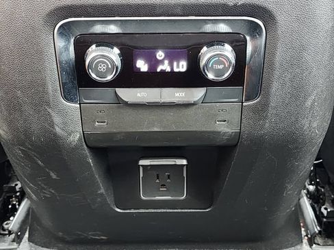 Used 2025 Chevrolet Tahoe Z71 AWD/4WD image 20