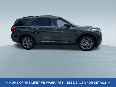 Used 2023 Ford Explorer XLT w/ Equipment Group 202A AWD/4WD image 2