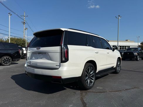 Used 2021 Cadillac Escalade Sport image 2