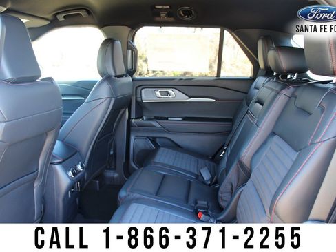 Used 2025 Ford Explorer ST-Line w/ Premium Package RWD image 40