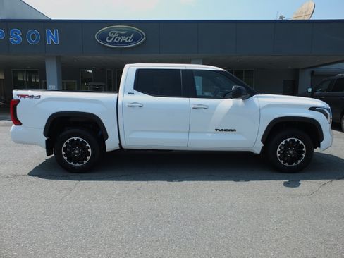 Used 2025 Toyota Tundra SR5 w/ TRD Off-Road Package AWD/4WD image 2