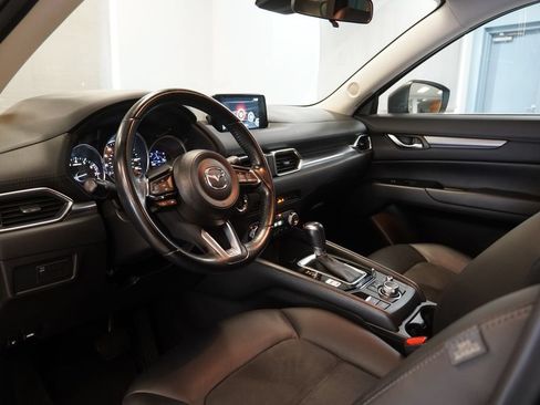 Used 2017 MAZDA CX-5 Touring FWD image 6