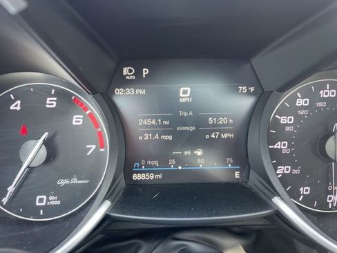 Used 2023 Alfa Romeo Giulia Veloce image 17