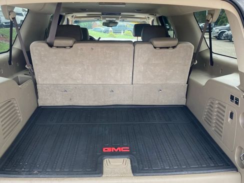 Used 2017 GMC Yukon XL SLT w/ Open Road Package RWD image 12