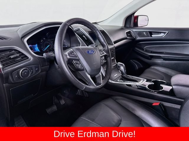 Used 2018 Ford Edge Titanium w/ Technology Package FWD image 7